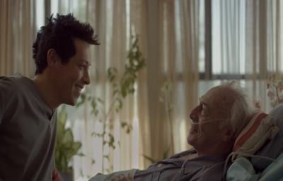 Reynaldo PAcheco con Christopher Plummer Y Ewan McGregror. Pelicula Beginners - Principiantes