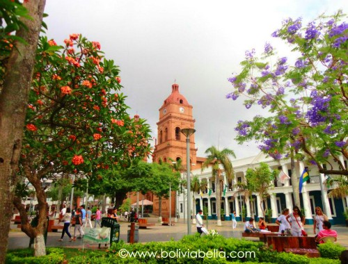 Plaza 24 de Septiembre, Santa Cruz, Bolivia, Basilica de San Lorenzo