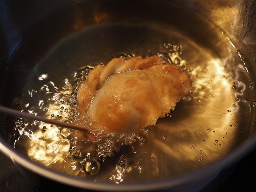 Deep frying empanadas