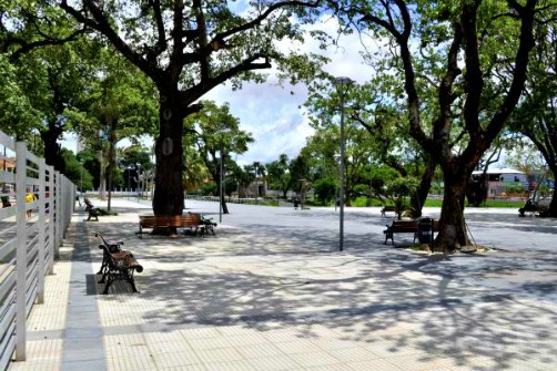 Parque Arenal - First Park in Santa Cruz, Bolivia